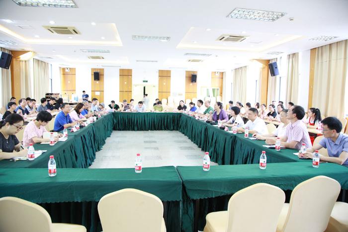 交流座谈现场